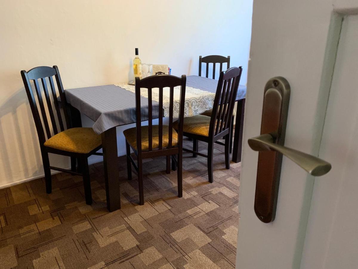 Pod Nachodskym Zamkem Lejlighed Eksteriør billede